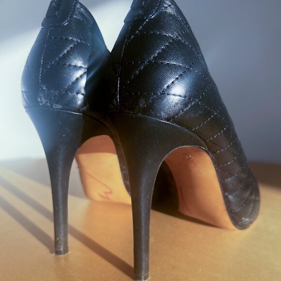 Karl Lagerfeld Paris Heels - Picture 7 of 11